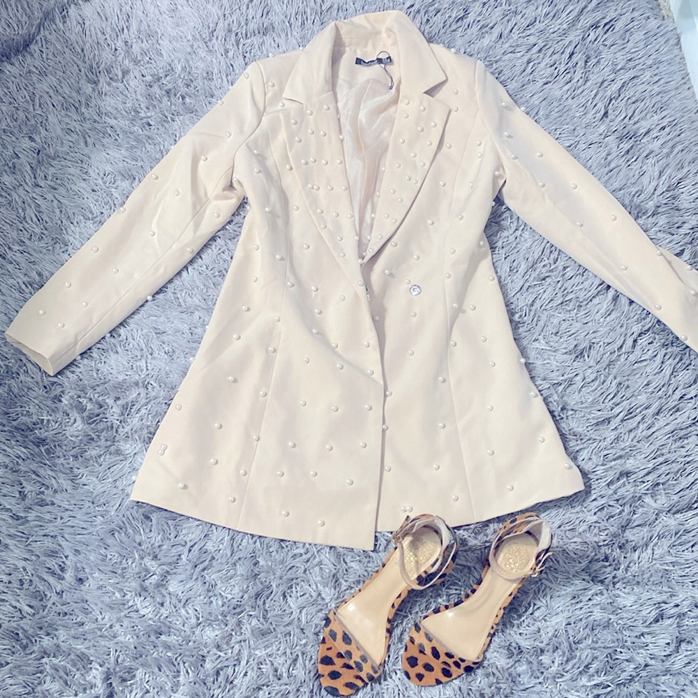 Pearls NEW Bohoo Blazer 💃🏻🔥